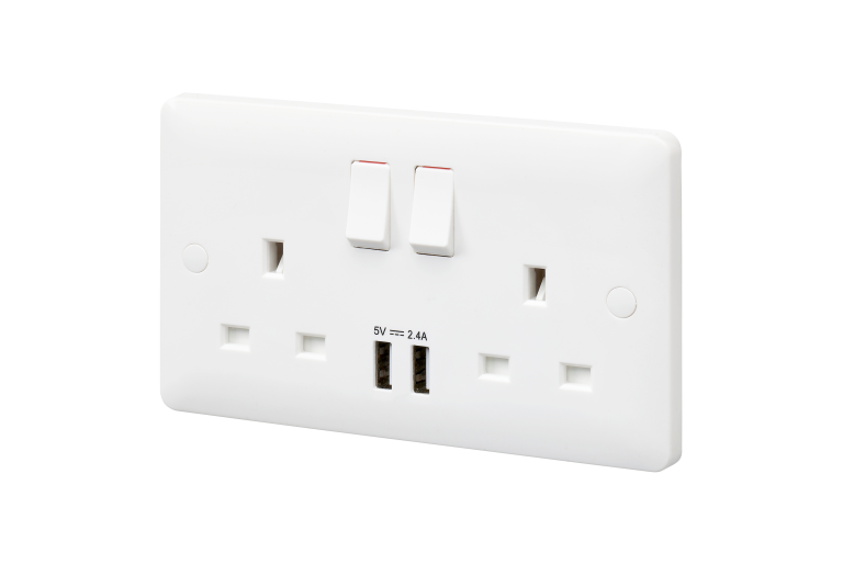 MK Base MB24345WHI 13A 1 Gang Switched Socket + 1 USB