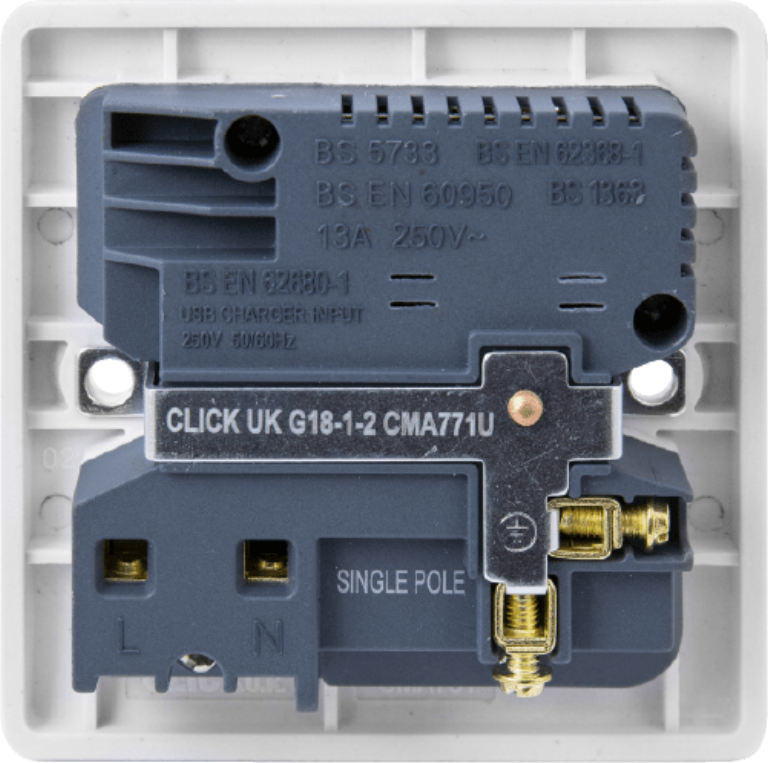 MODE 13A 1G Switched Socket With 2.1A USB Outlet