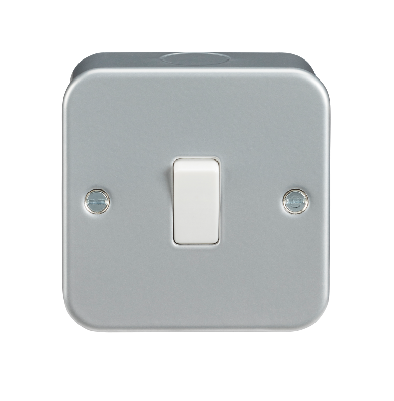 KNIGHTSBRIDGE M2000 1G 2W METAL CLAD LIGHT SWITCH